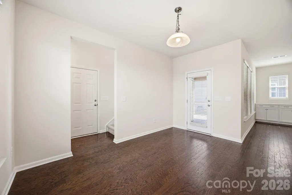 6418 Raffia Road Charlotte NC 28277
