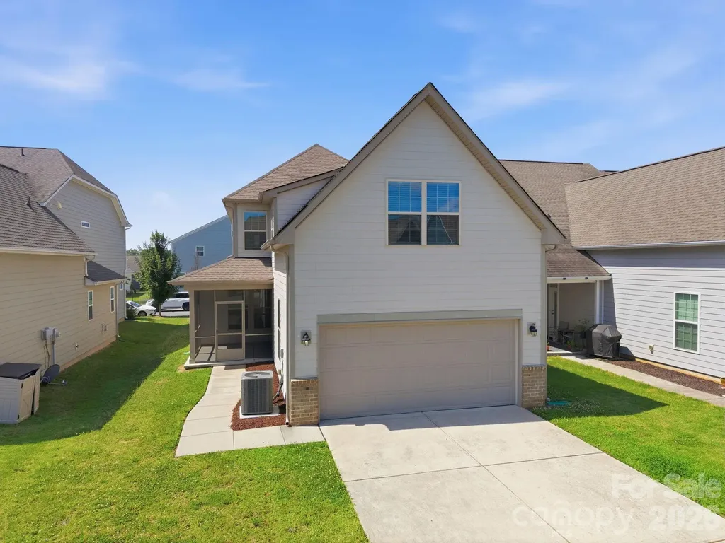 6418 Raffia Road Charlotte NC 28277