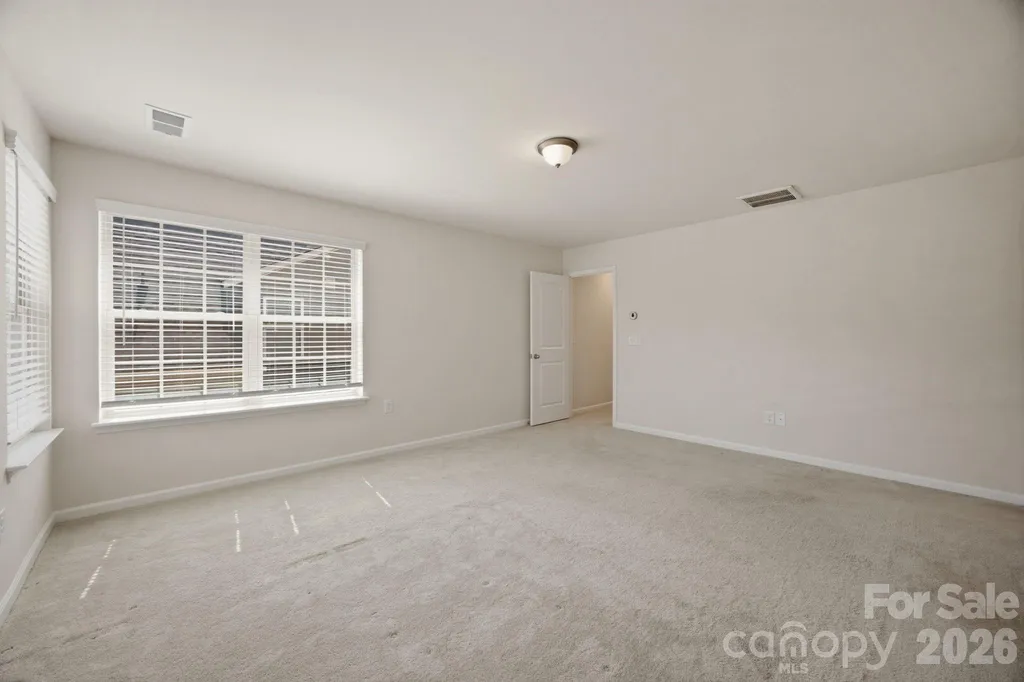 6418 Raffia Road Charlotte NC 28277