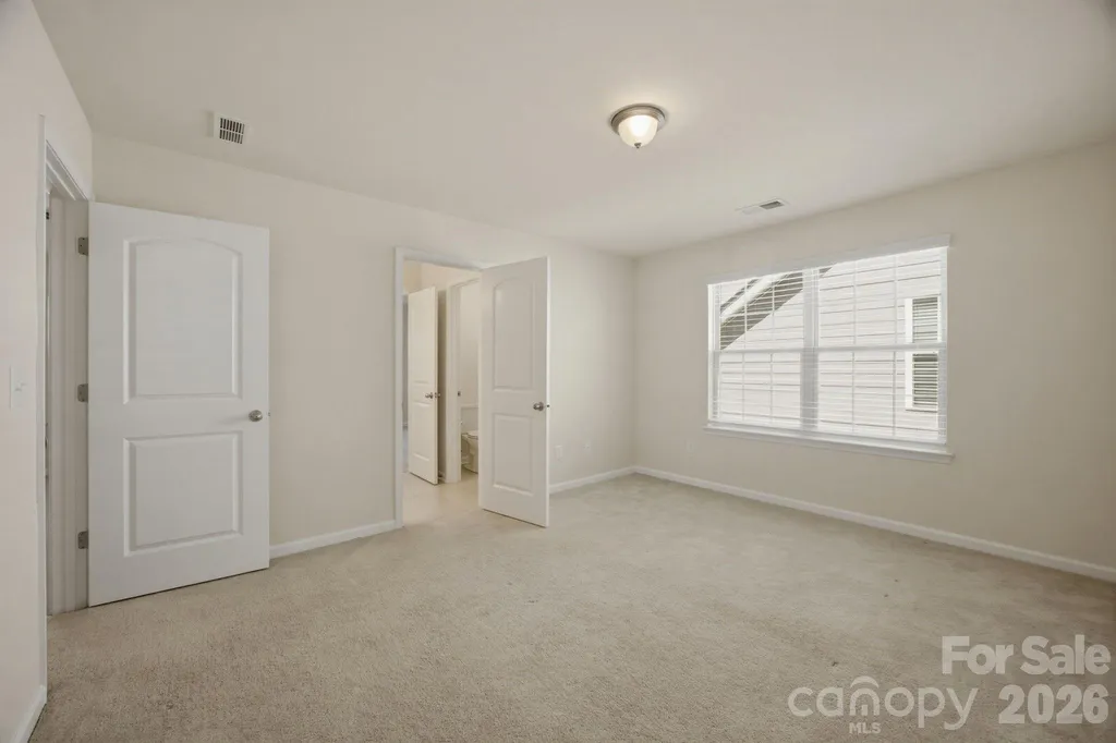 6418 Raffia Road Charlotte NC 28277