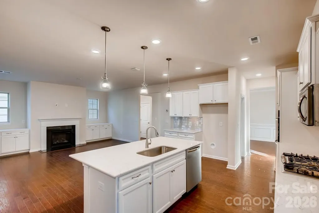 6418 Raffia Road Charlotte NC 28277