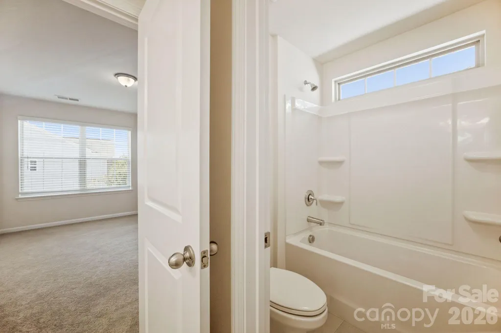 6418 Raffia Road Charlotte NC 28277