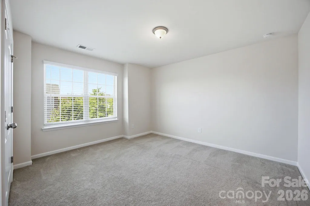 6418 Raffia Road Charlotte NC 28277