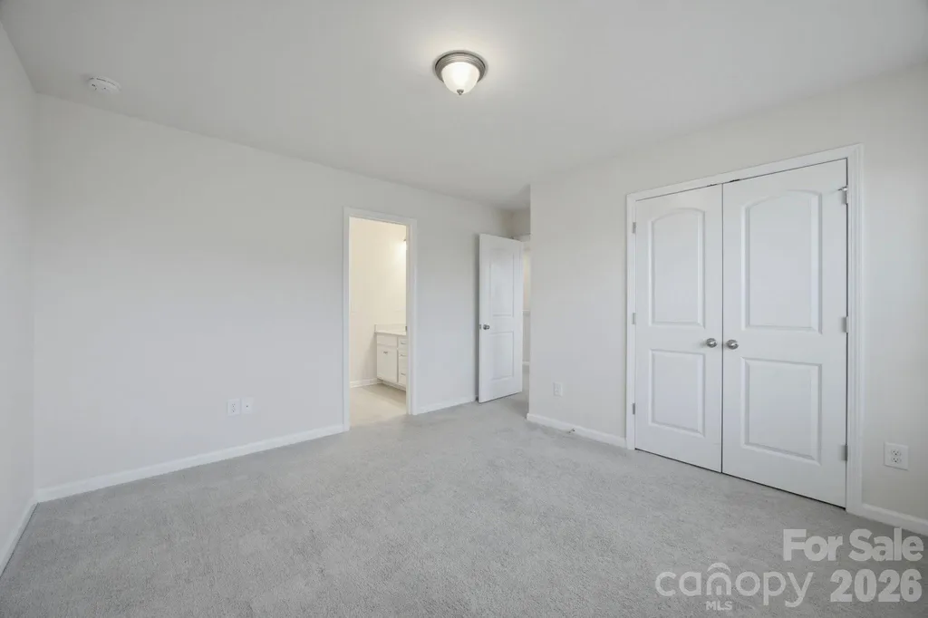 6418 Raffia Road Charlotte NC 28277