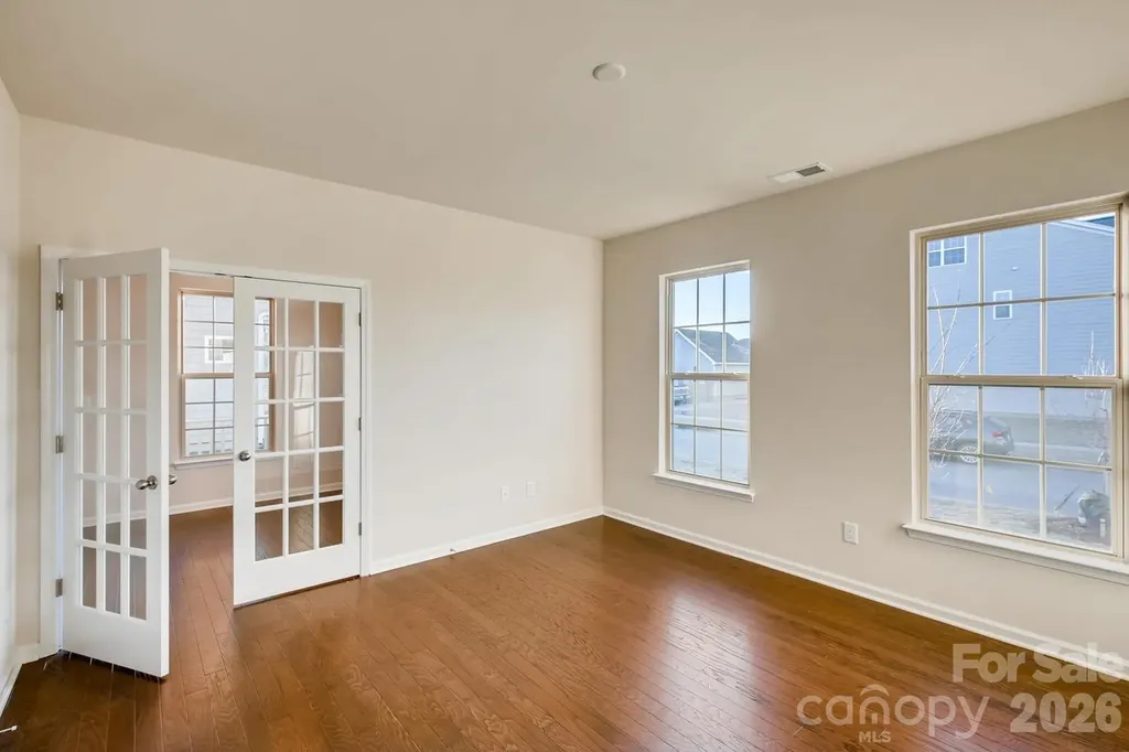 6418 Raffia Road Charlotte NC 28277