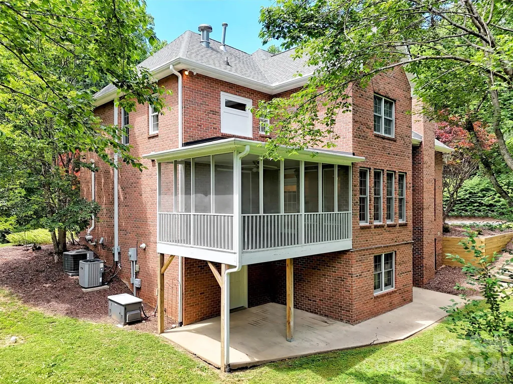 9 Hickory Ridge Fletcher NC 28732