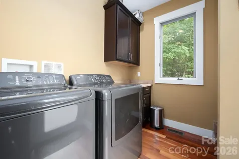 130 Black Oak Drive Asheville NC 28804