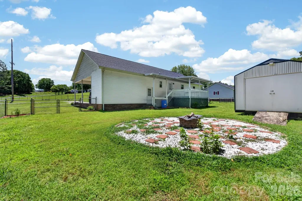 127 Old Airport Road Concord NC 28025