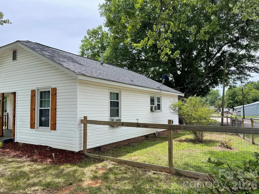 1408 Moose Road Kannapolis NC 28023