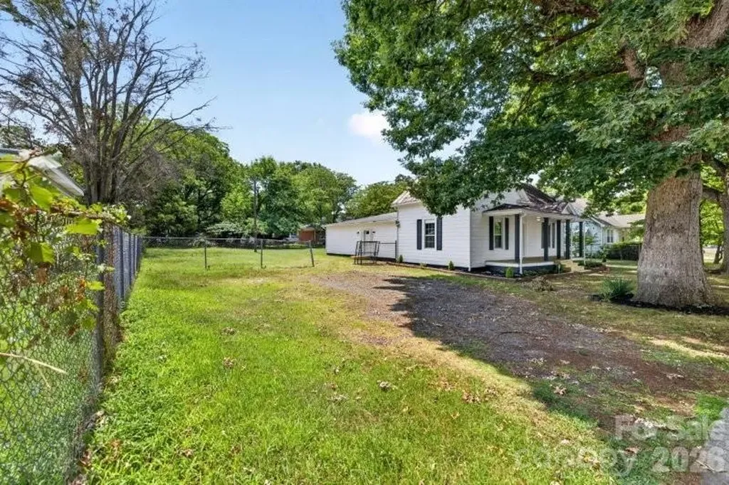 603 Thomas Street Reidsville NC 27320