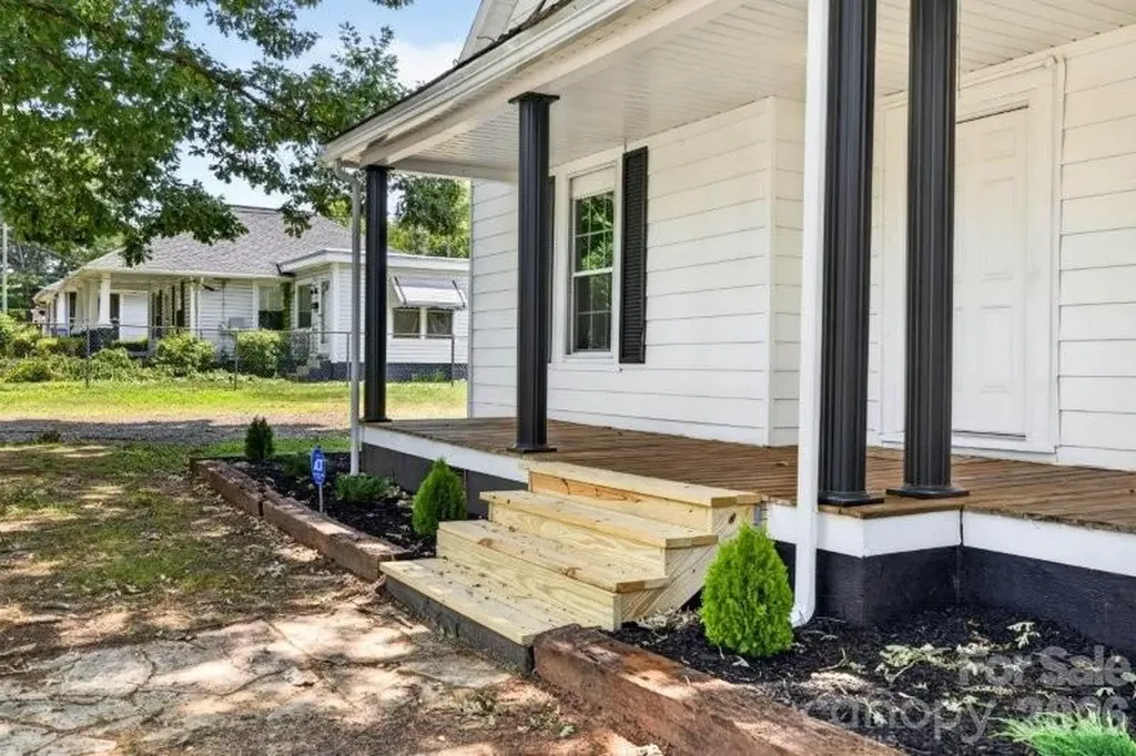 603 Thomas Street Reidsville NC 27320