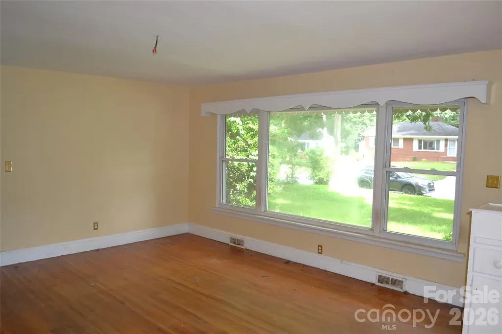 827 Mohigan Street Charlotte NC 28205