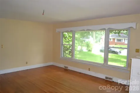 827 Mohigan Street Charlotte NC 28205