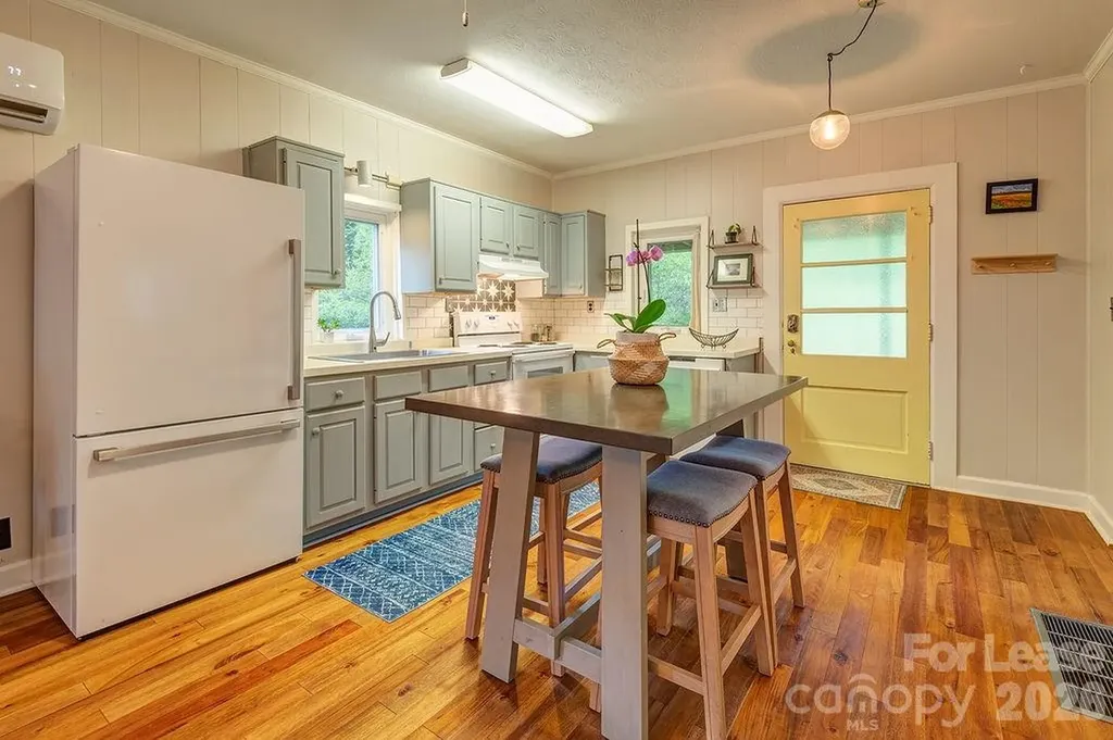 162 Upper Brush Creek Road Fletcher NC 28732