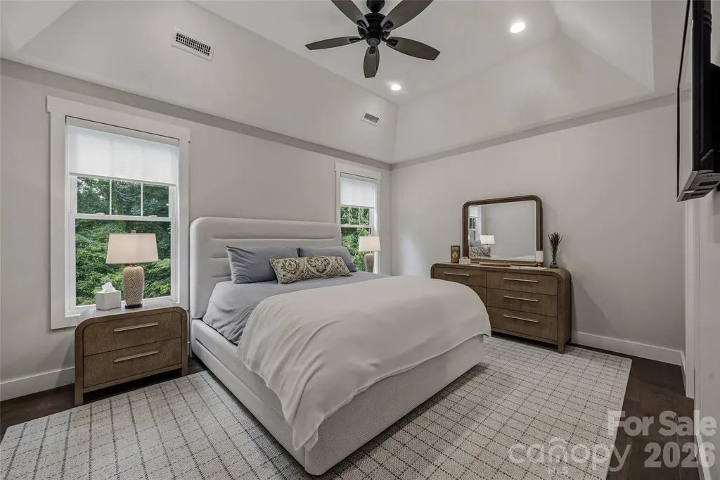 25 E Williams Meadow Court Hendersonville NC 28739