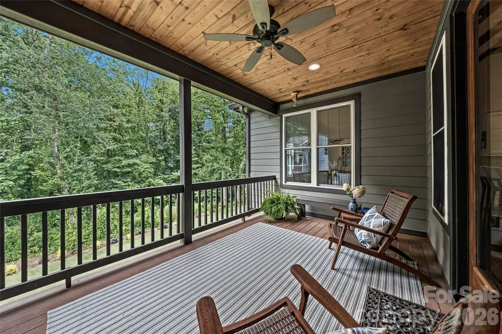 25 E Williams Meadow Court Hendersonville NC 28739