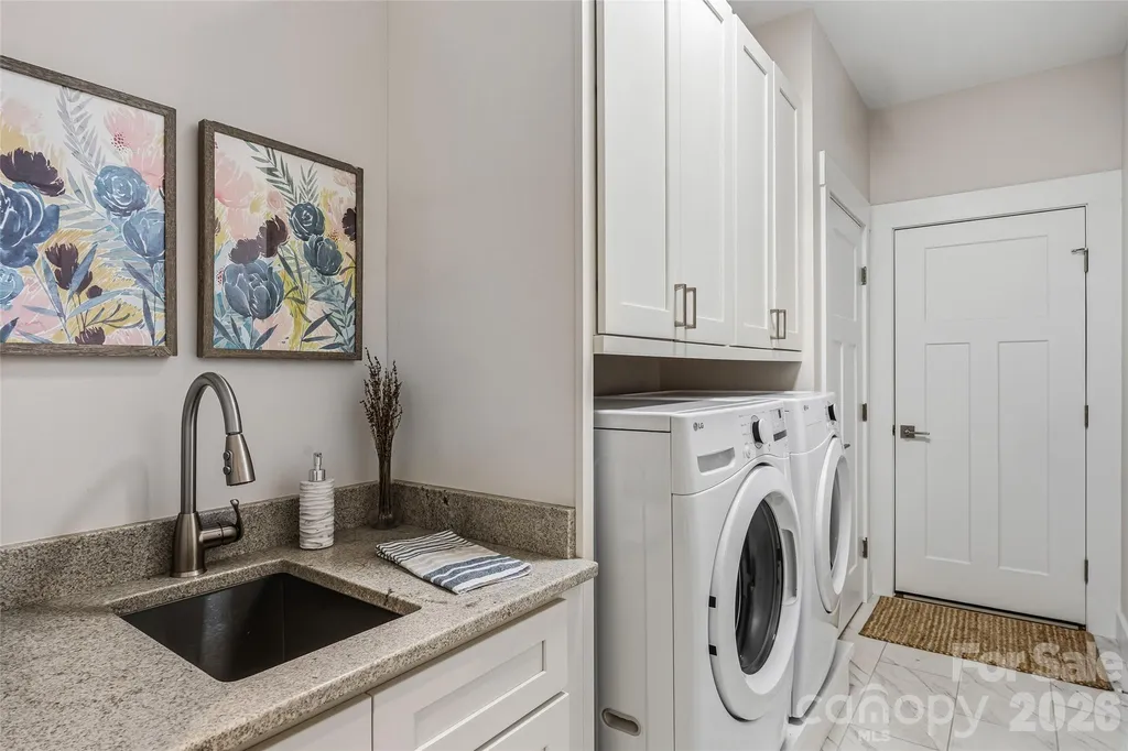 25 E Williams Meadow Court Hendersonville NC 28739
