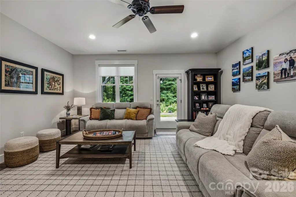 25 E Williams Meadow Court Hendersonville NC 28739