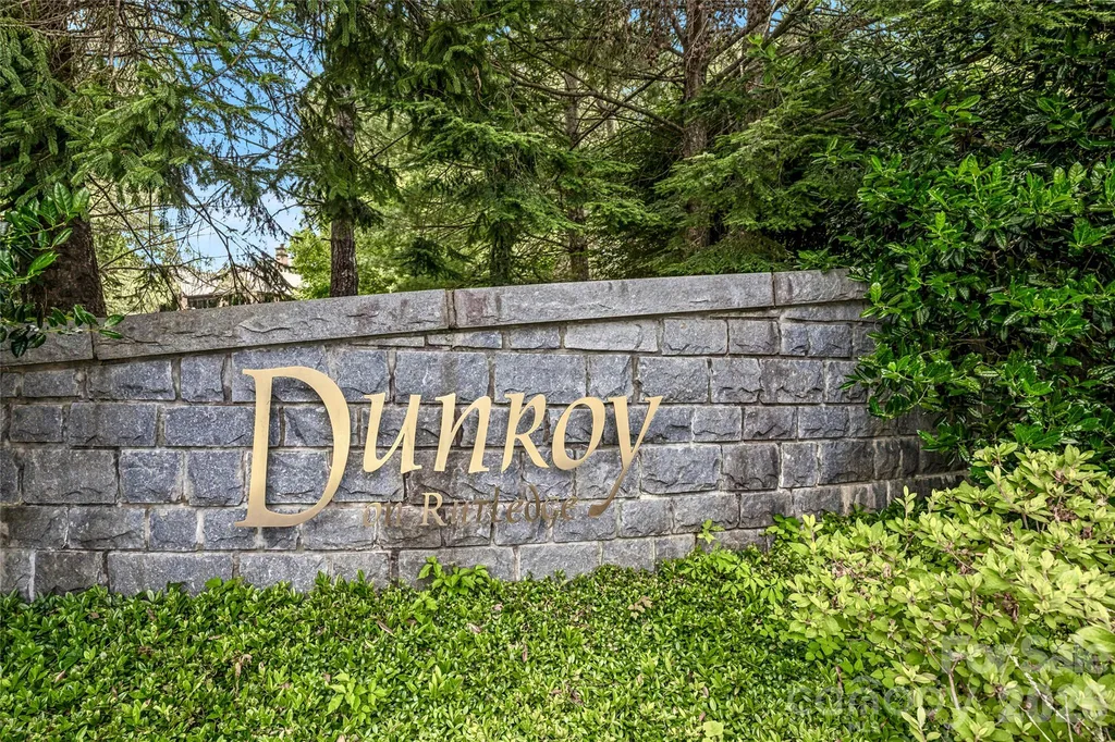 25 E Williams Meadow Court Hendersonville NC 28739