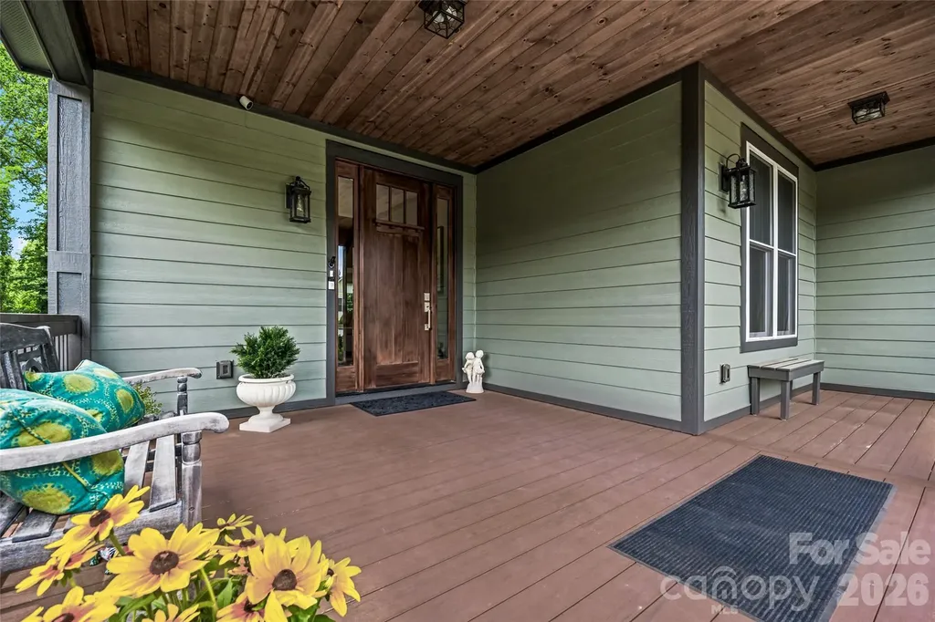 25 E Williams Meadow Court Hendersonville NC 28739