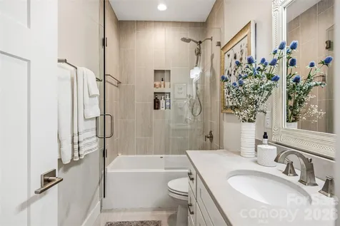 25 E Williams Meadow Court Hendersonville NC 28739