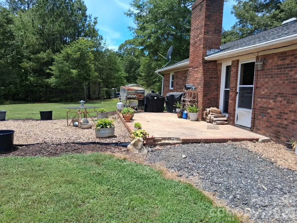 1415 Old Us 221a Highway Mooresboro NC 28114