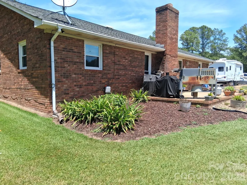 1415 Old Us 221a Highway Mooresboro NC 28114