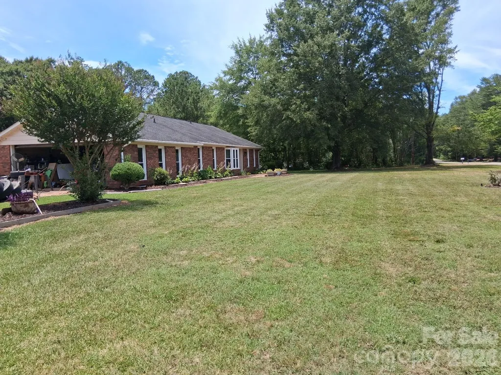 1415 Old Us 221a Highway Mooresboro NC 28114