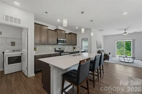220 Eden Avenue Mooresville NC 28115