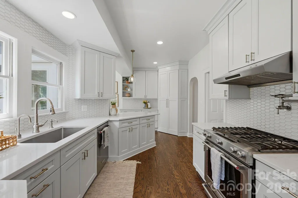 2009 Victorian Place Charlotte NC 28203