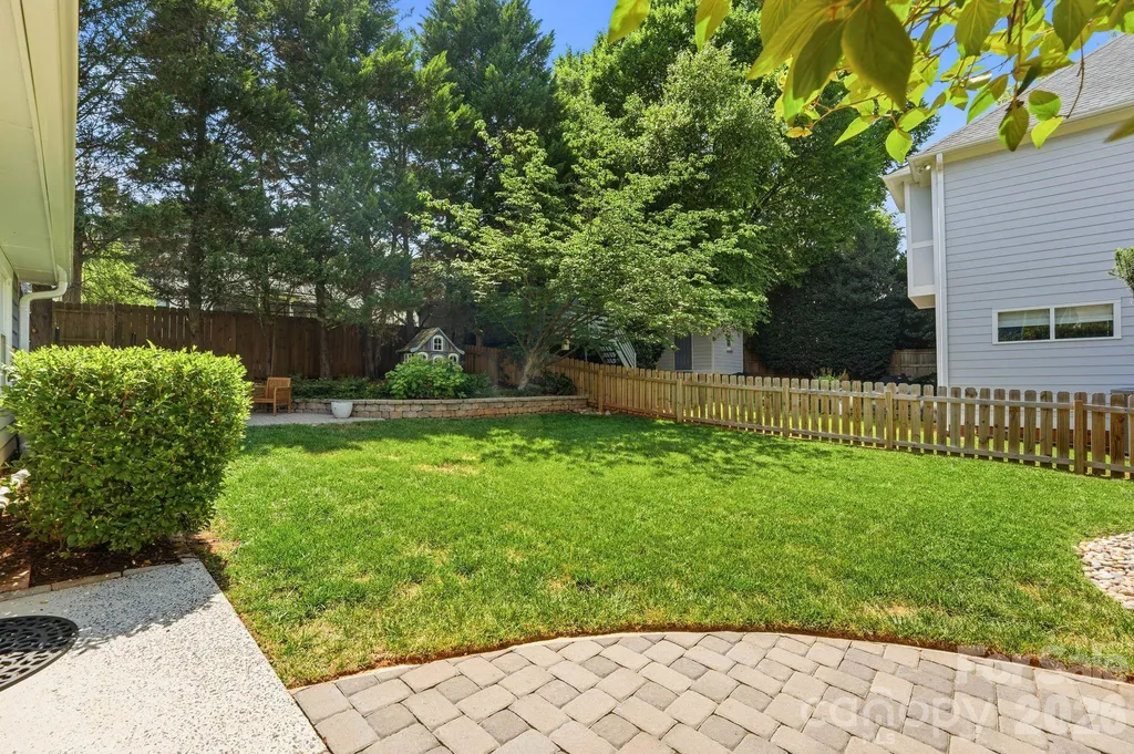 2009 Victorian Place Charlotte NC 28203