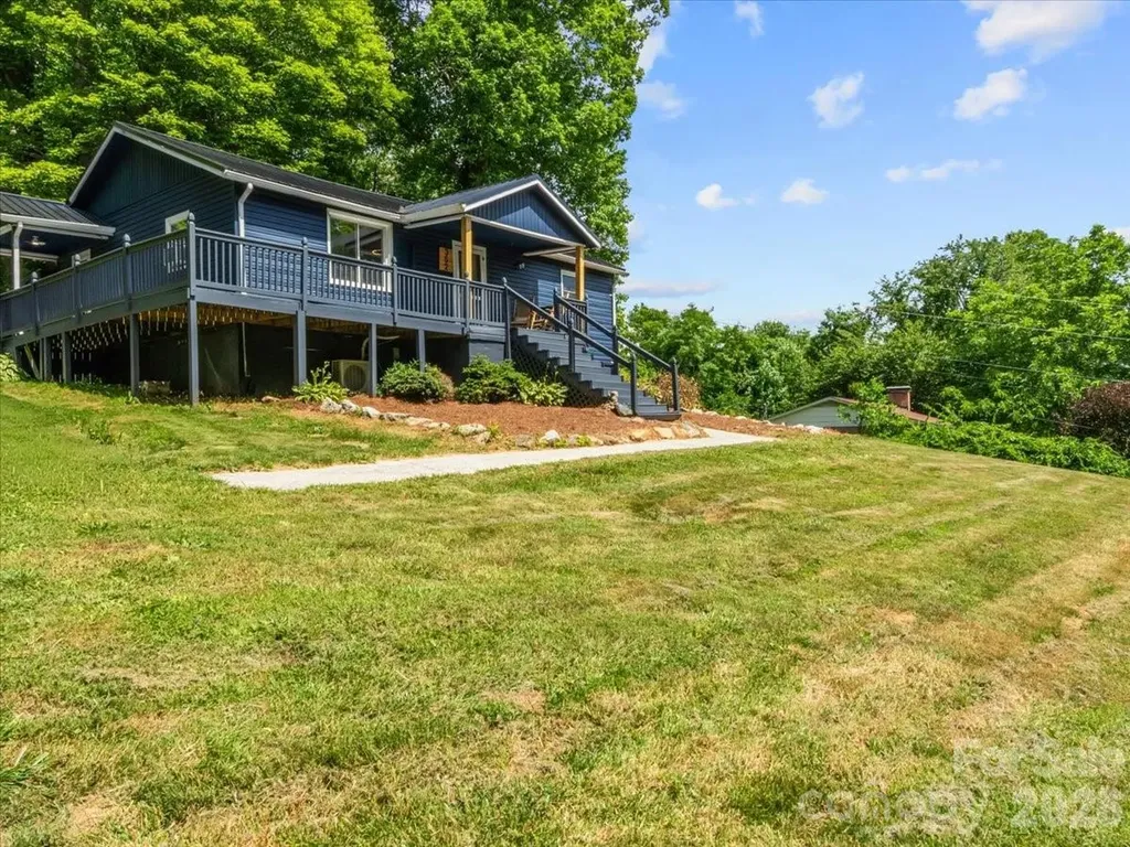 352 Jakes Branch Road Spruce Pine NC 28777
