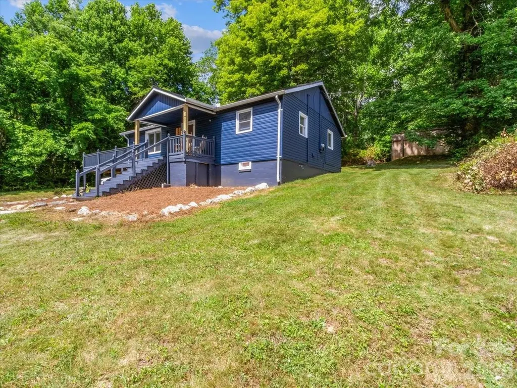 352 Jakes Branch Road Spruce Pine NC 28777