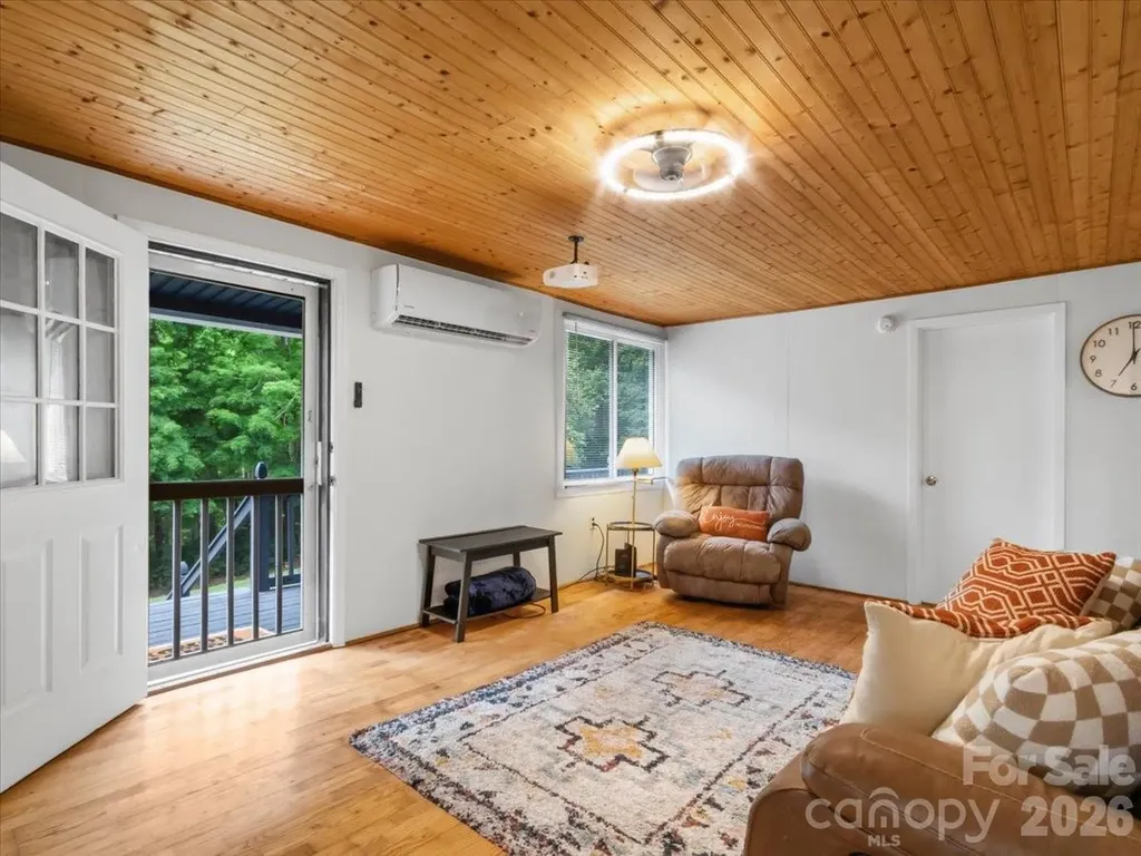 352 Jakes Branch Road Spruce Pine NC 28777