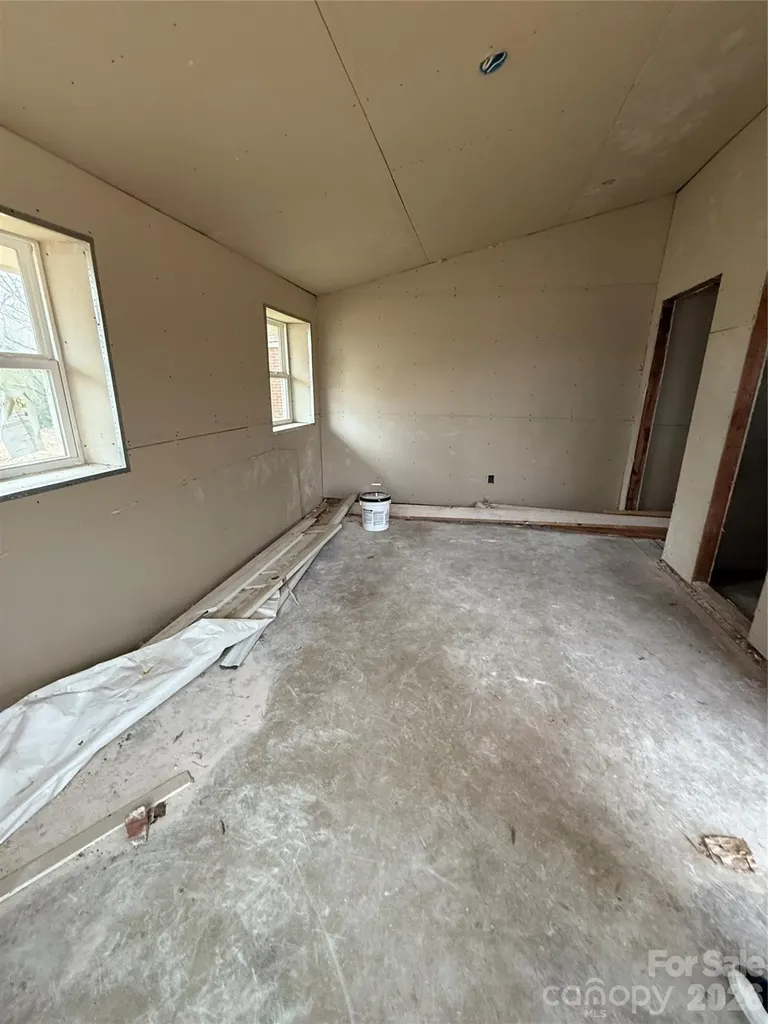 8106 Mount Holly Road Charlotte NC 28214