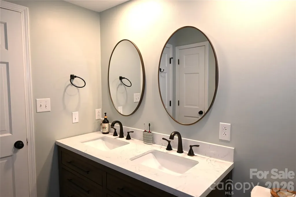 3757 Rock Bridge Drive NE Conover NC 28613