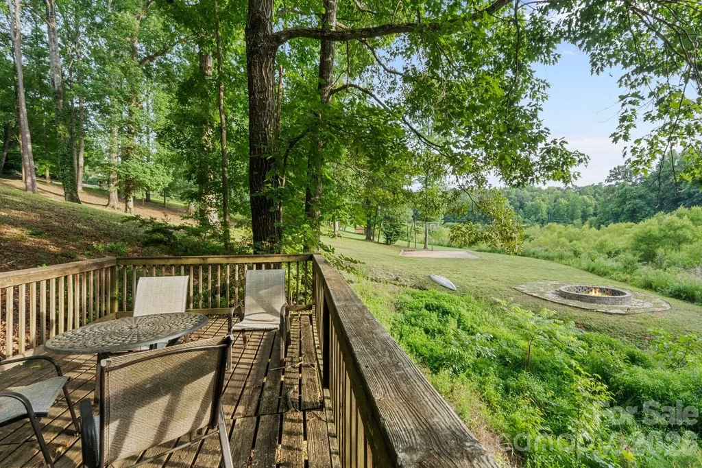 2913 Old Stage Road Gastonia NC 28052