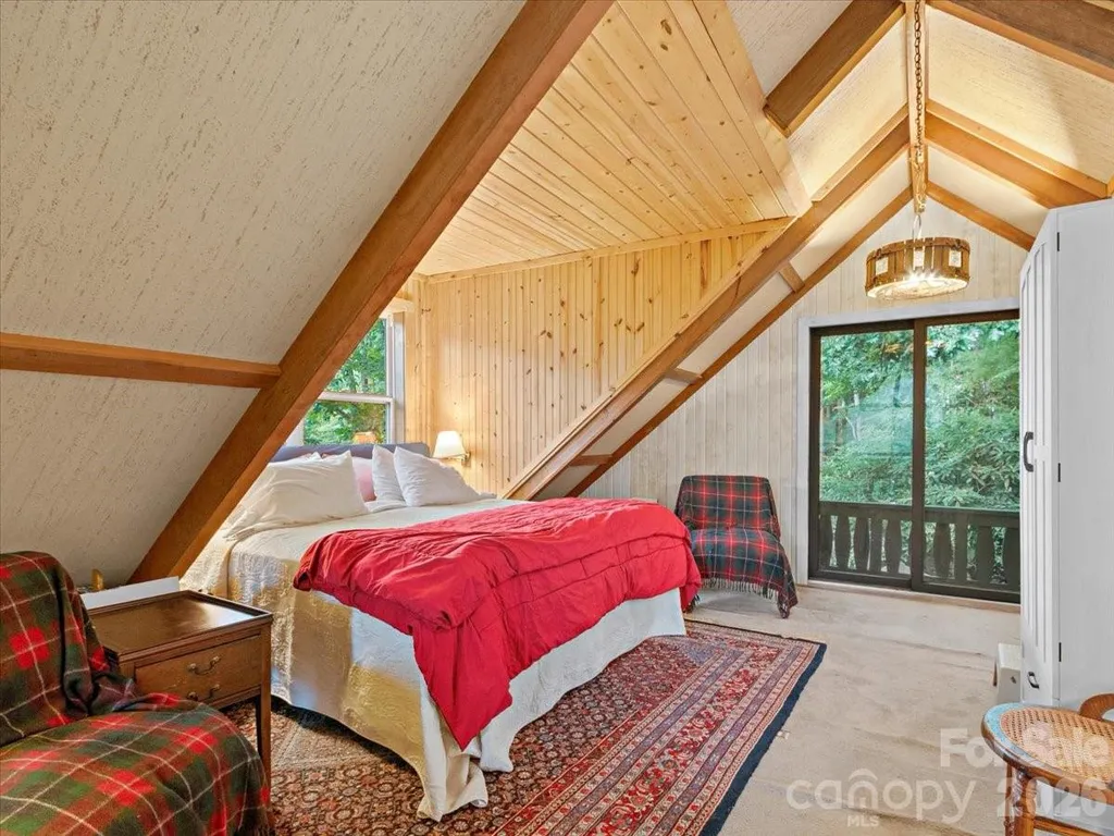 119 Fox Den Road Mars Hill NC 28754