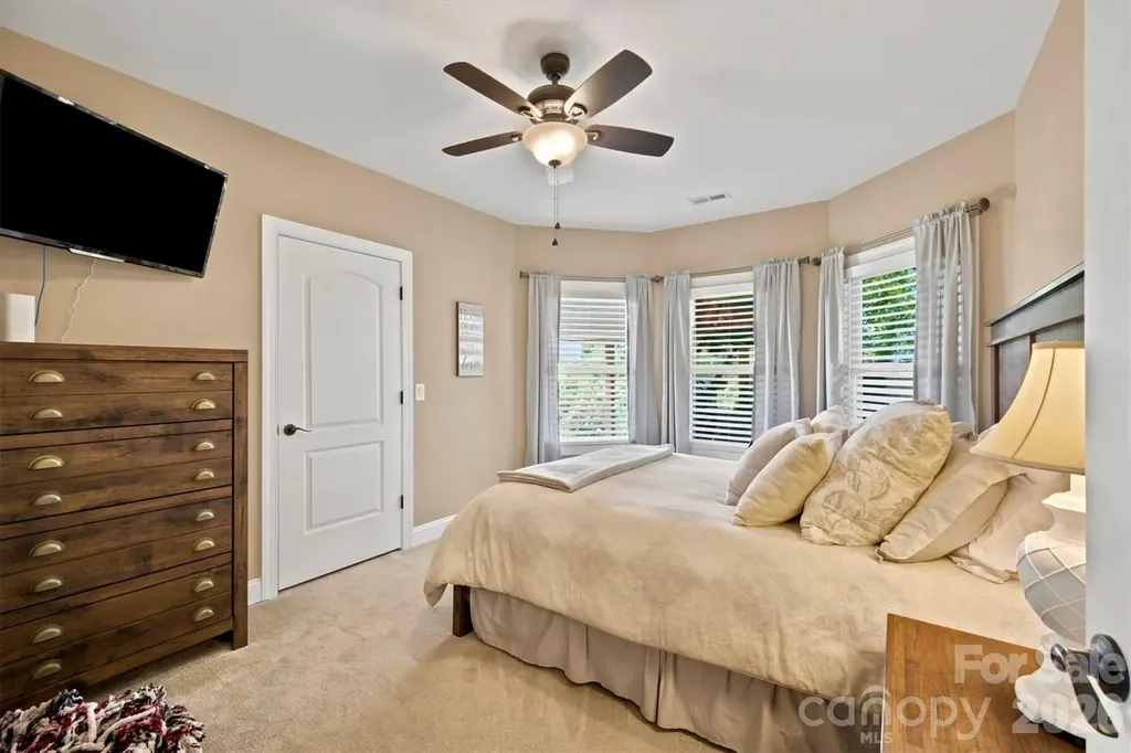 1167 Johns Ridge Parkway Lenoir NC 28645