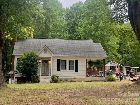 8628 Island Point Road Sherrills Ford NC 28673