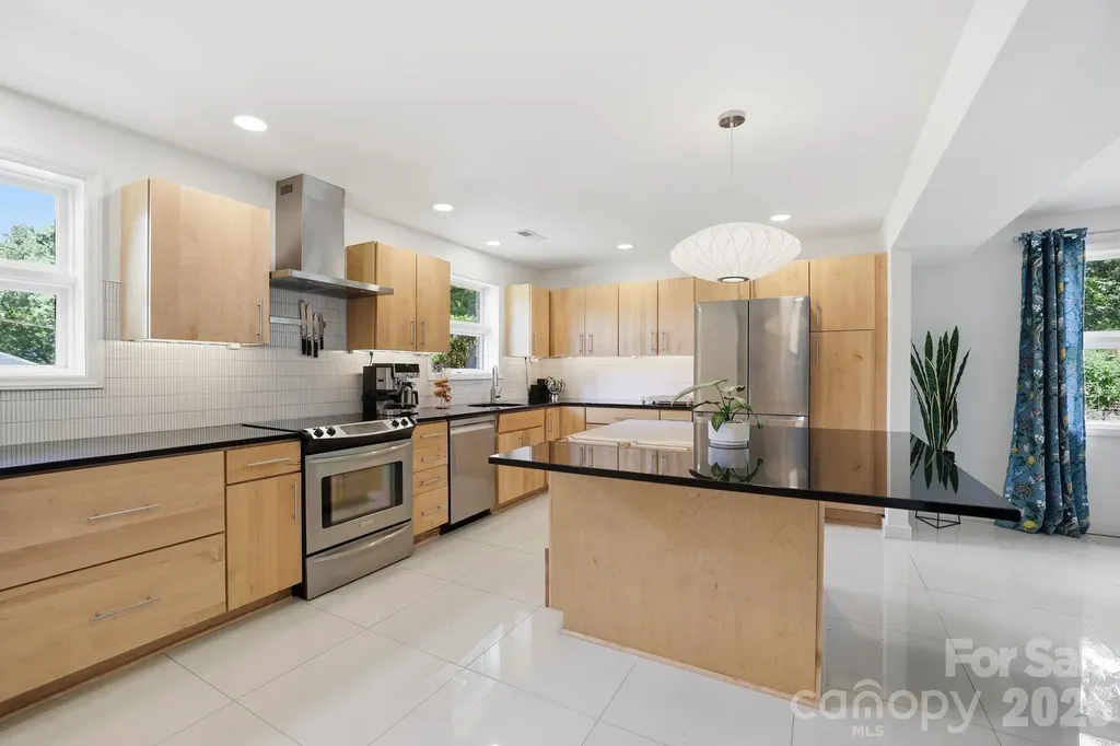 4027 Glenfall Avenue Charlotte NC 28210