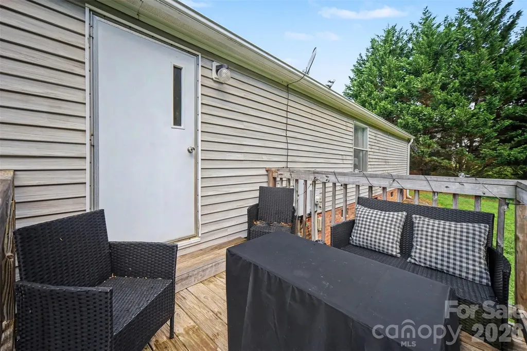 504 Mountain Meadows Drive Bessemer City NC 28016