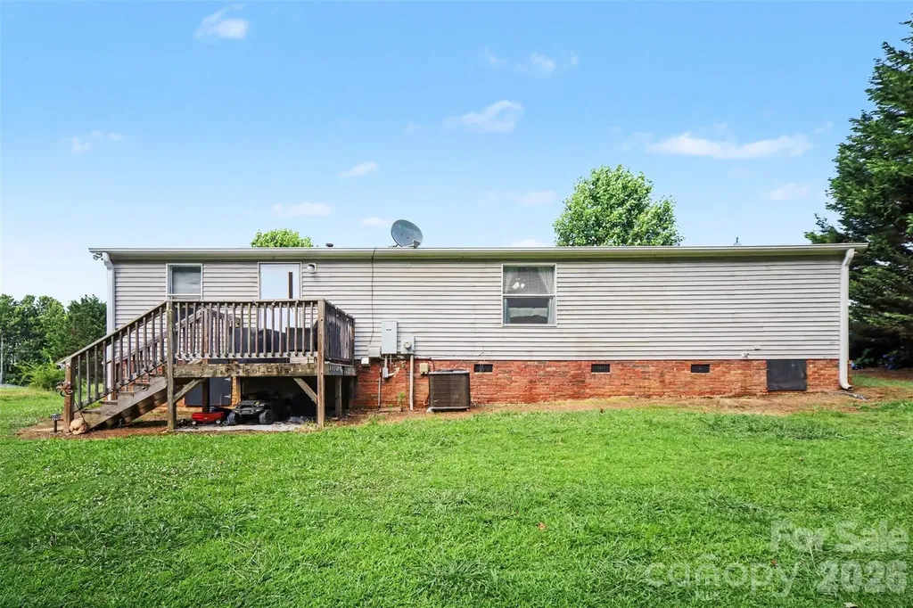 504 Mountain Meadows Drive Bessemer City NC 28016
