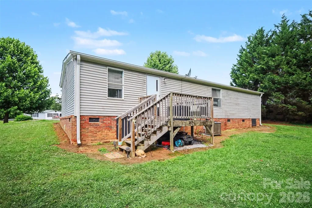 504 Mountain Meadows Drive Bessemer City NC 28016