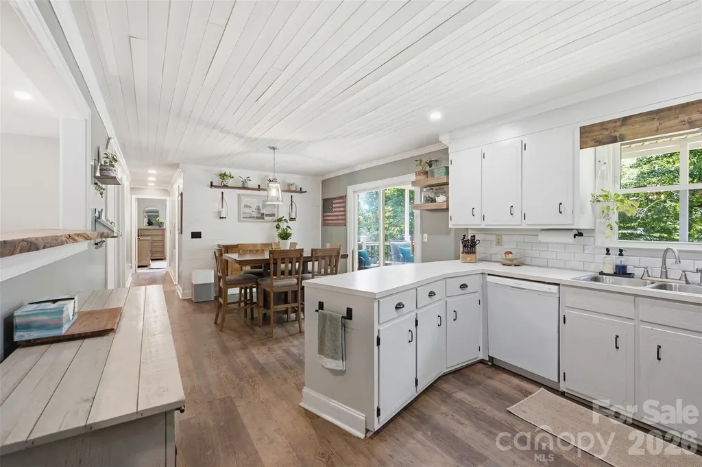 1226 Pine Grove Road Morganton NC 28655