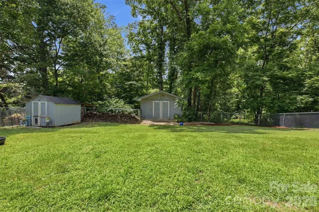 1226 Pine Grove Road Morganton NC 28655