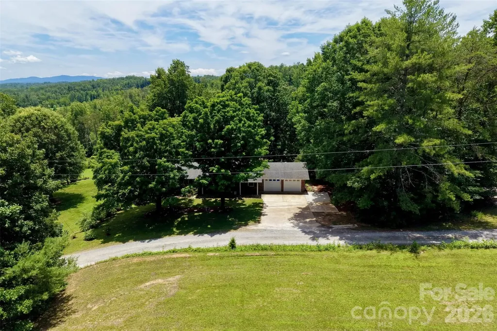 1226 Pine Grove Road Morganton NC 28655