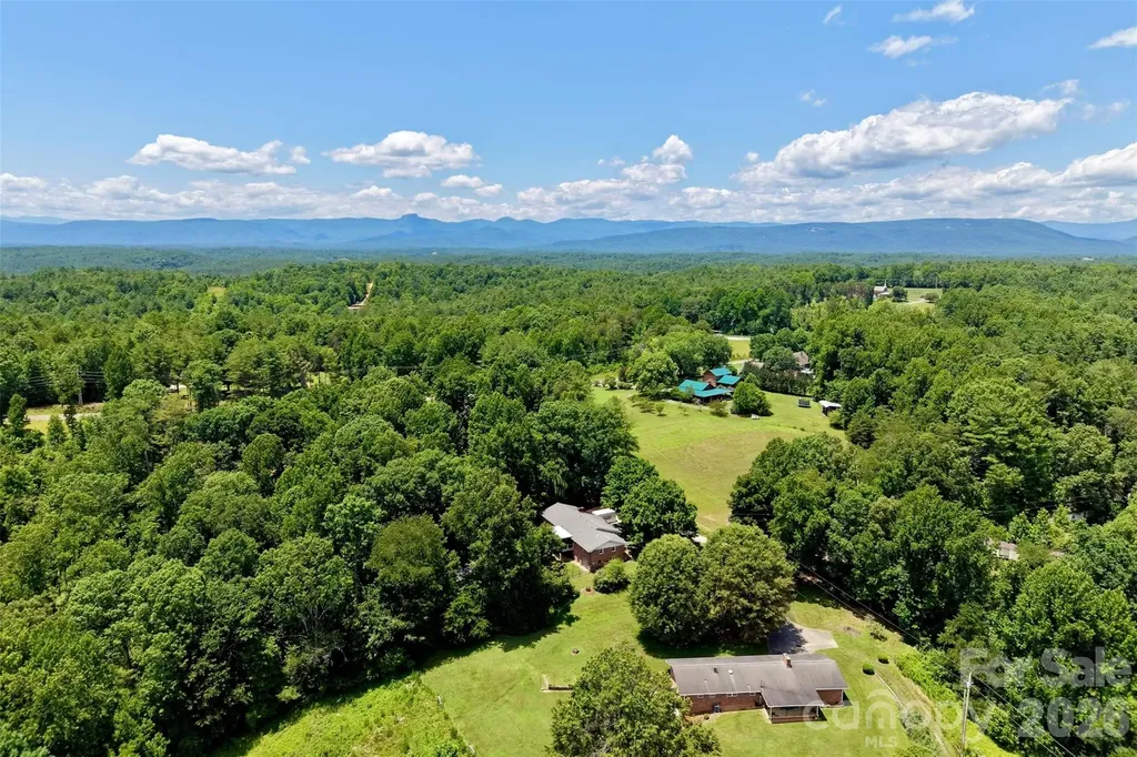 1226 Pine Grove Road Morganton NC 28655