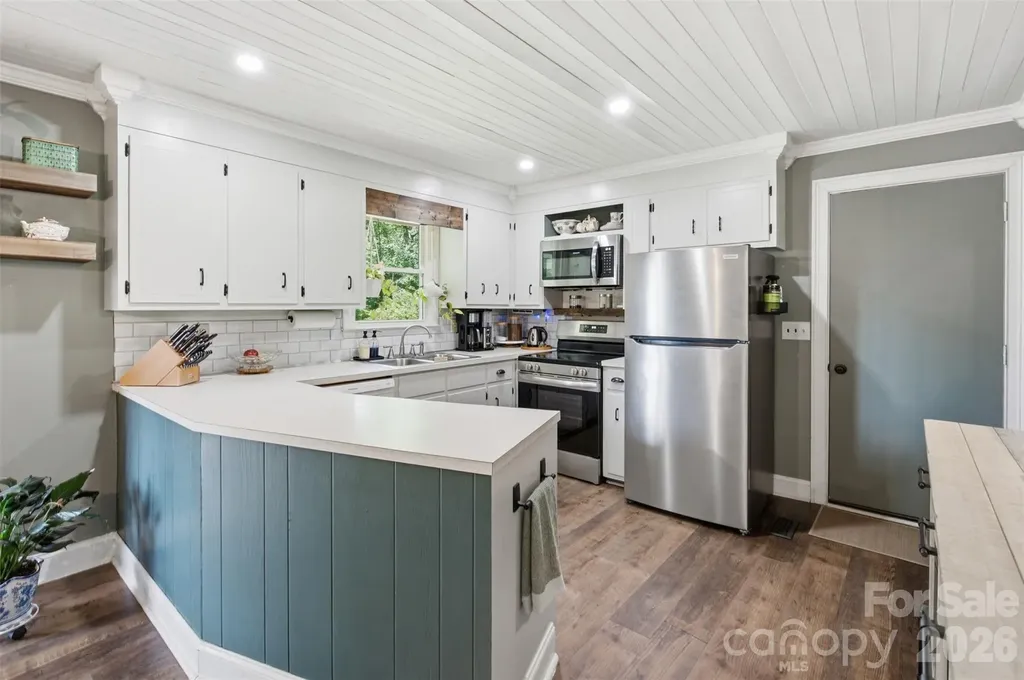 1226 Pine Grove Road Morganton NC 28655
