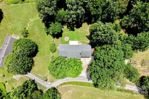 1226 Pine Grove Road Morganton NC 28655